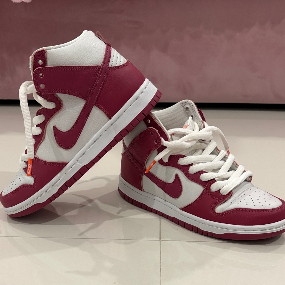 Nike High-Top Sneakers in Maroon and White